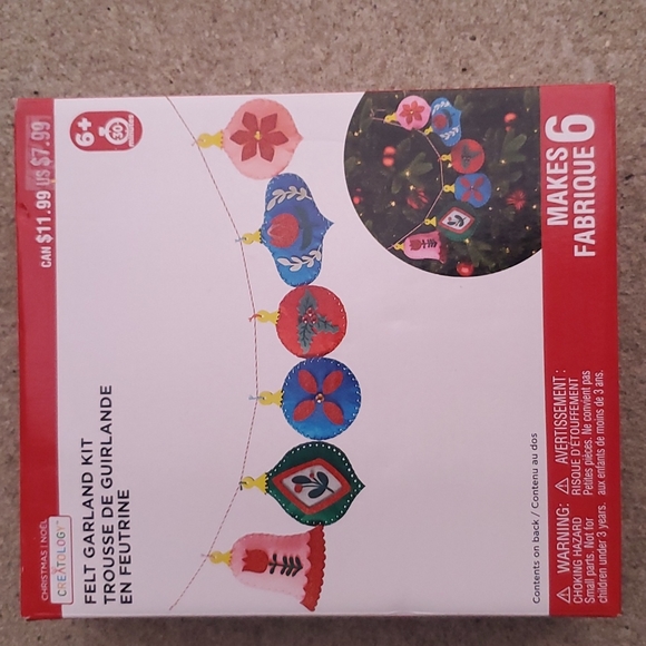 CREATOLOGY Holiday Felt Garland Kit Poshmark
